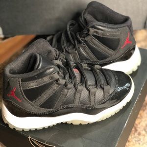 Retro 11 72-10